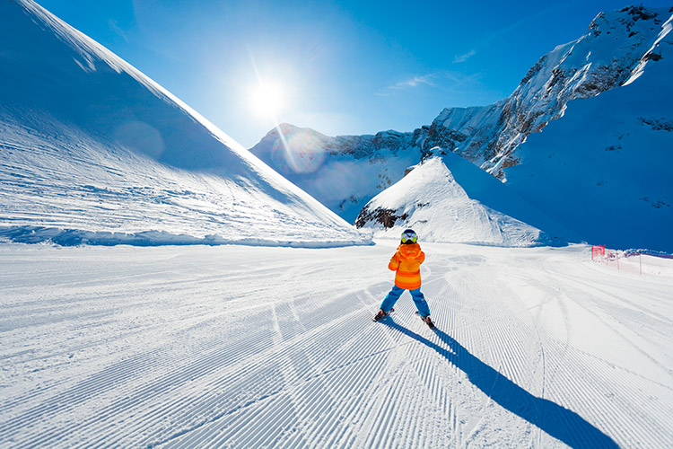 Les patinettes, idéales pour découvrir le ski en douceur - Blog Nemea